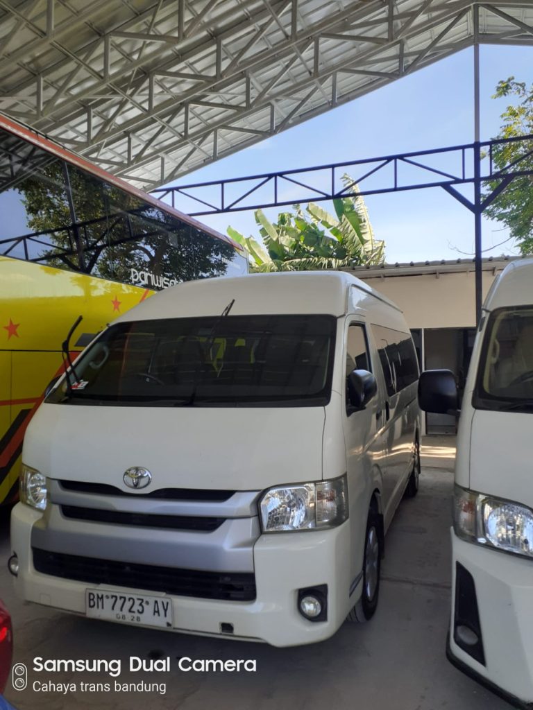 Sewa Hiace Bandung Nyaman untuk Wisata, Bisnis, dan Rombongan Kecil